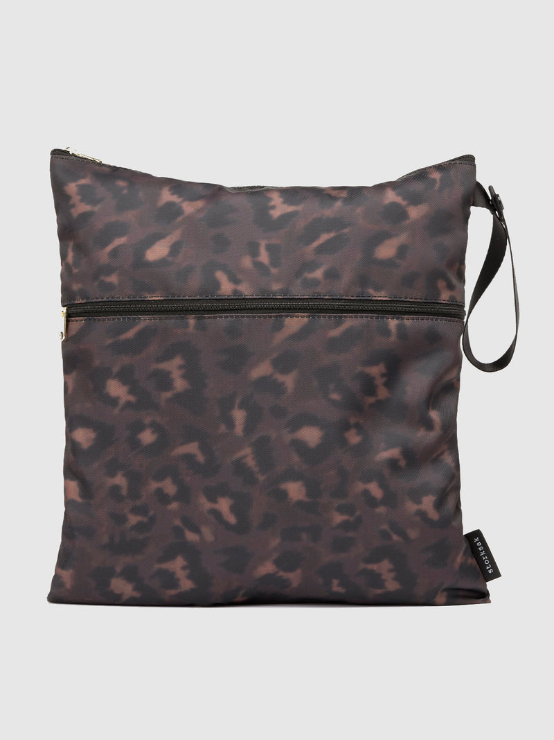 Storksak Wet Bag & change pouch set leopard | wet bag closed